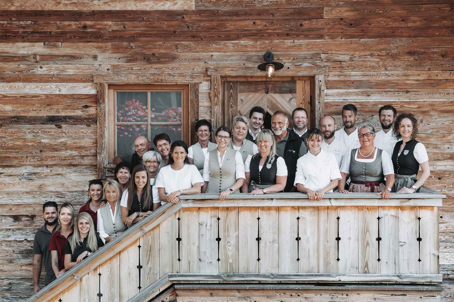 Das gesamte Team der Alpzitt Chalets